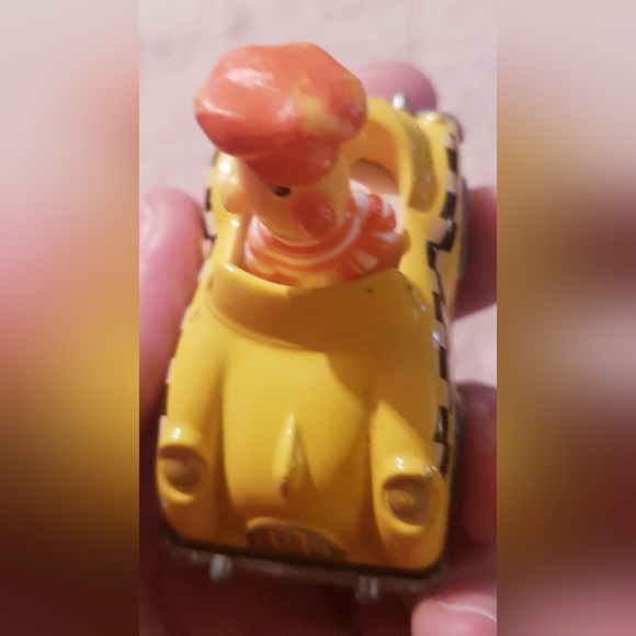 1981 Sesame Street Bert Figure Yellow Taxi Cab Diecast Car Playskool Vintage - Picture 11 of 15